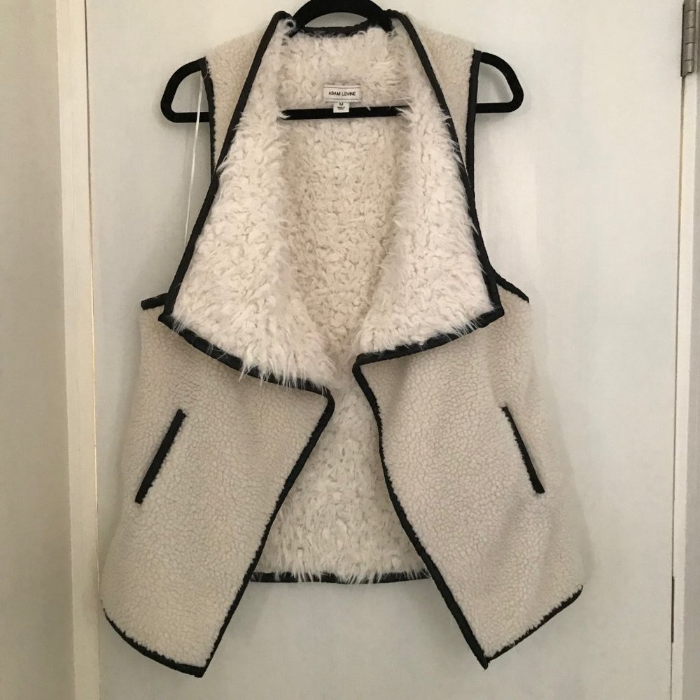 Adam Levine Sz M Ivory Sleeveless Boho Sherpa Vest